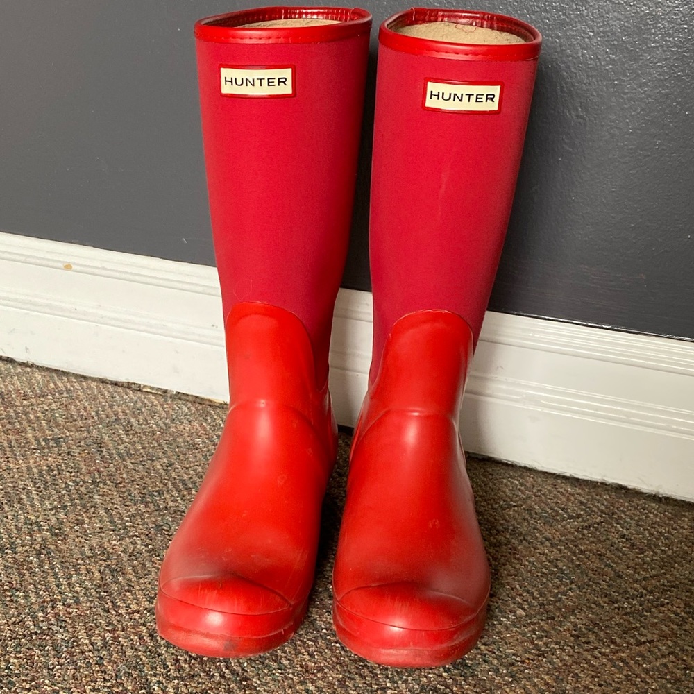 Red Hunter Rain Boots: Size 9